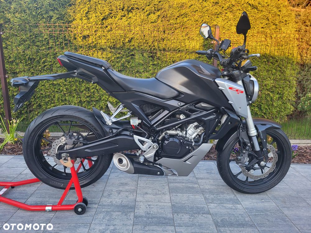 Honda CB - 1