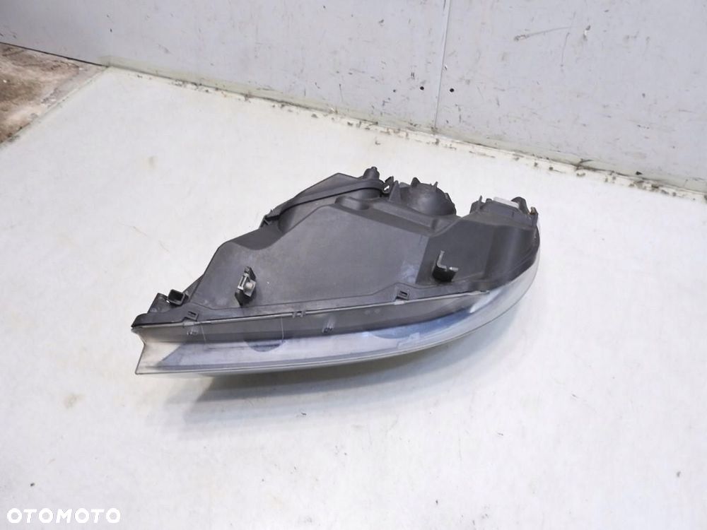 LAMPA PRAWA PRZEDNIA PRZÓD BMW 3 E91 6942748 - 7