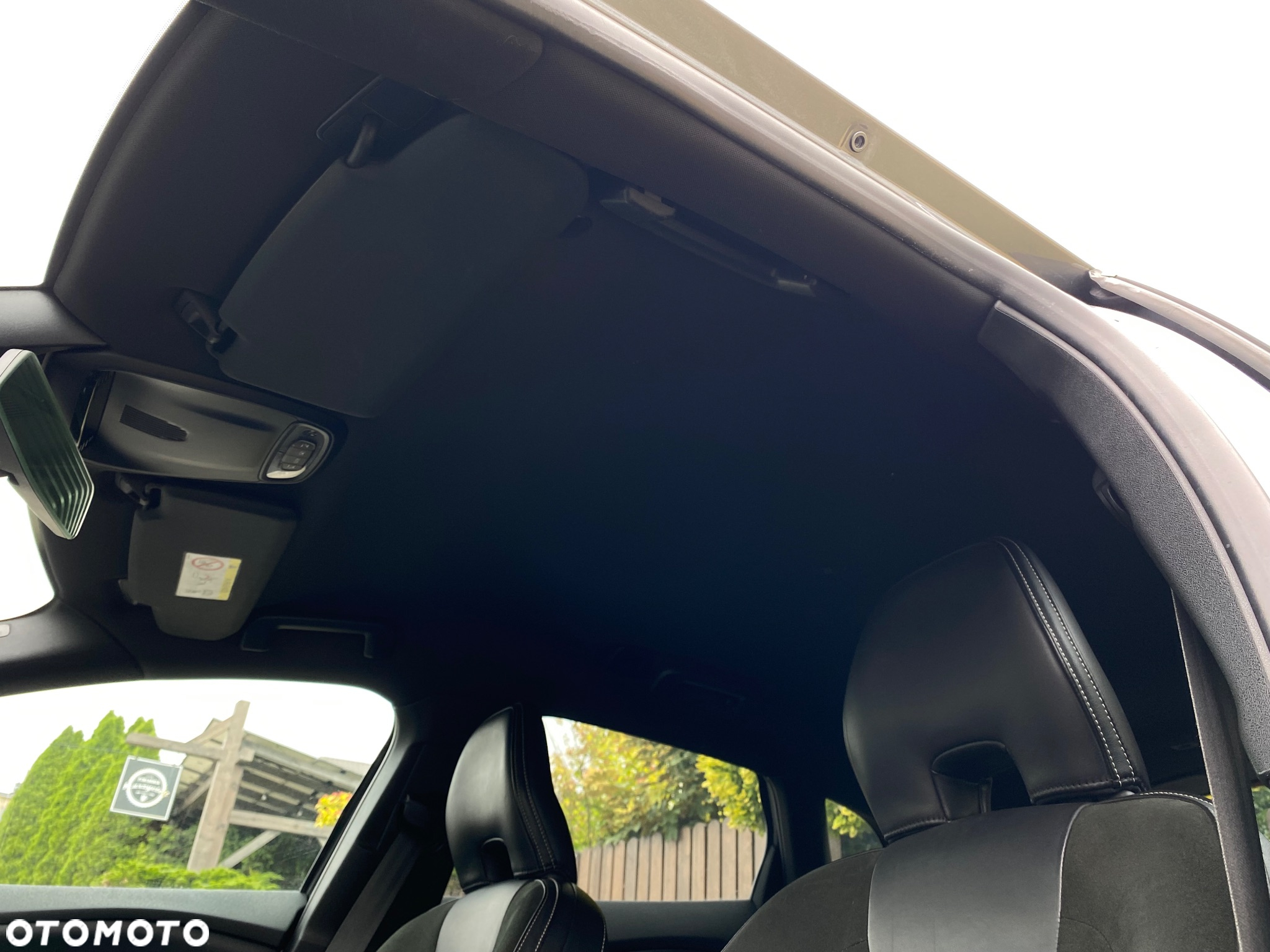 Volvo V40 D2 R-Design - 18