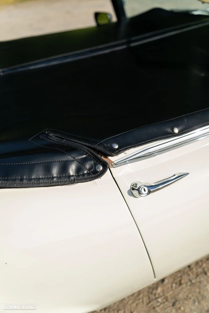 Jaguar E-Type - 31