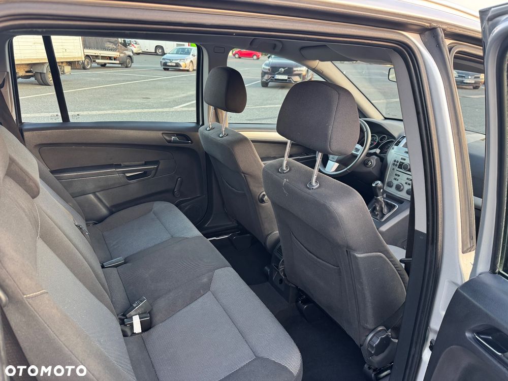 Opel Zafira - 14