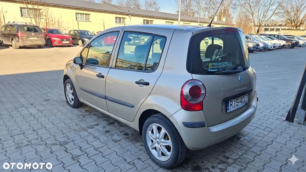Renault Modus - 2