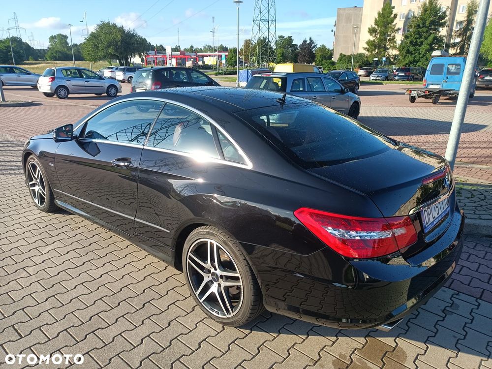 Mercedes-Benz Klasa E 250 CGI BlueEFFICIENCY Automatik Elegance - 19