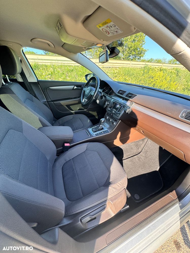 Volkswagen Passat 2.0 TDI BlueMotion Technology DSG Comfortline - 10