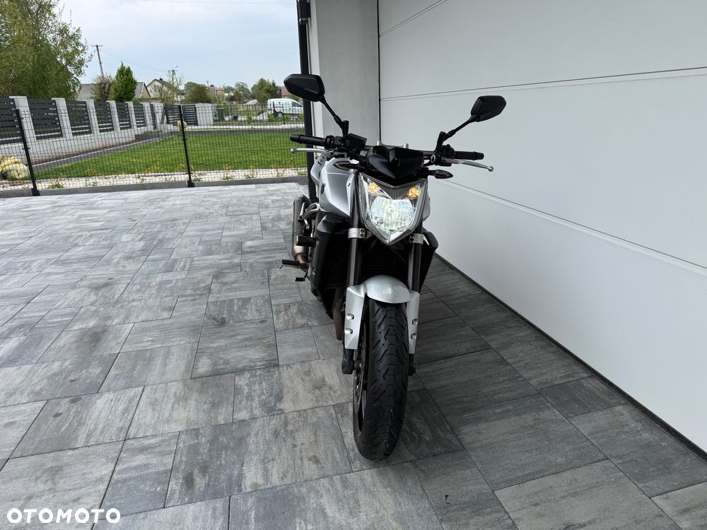 Yamaha FZ - 15