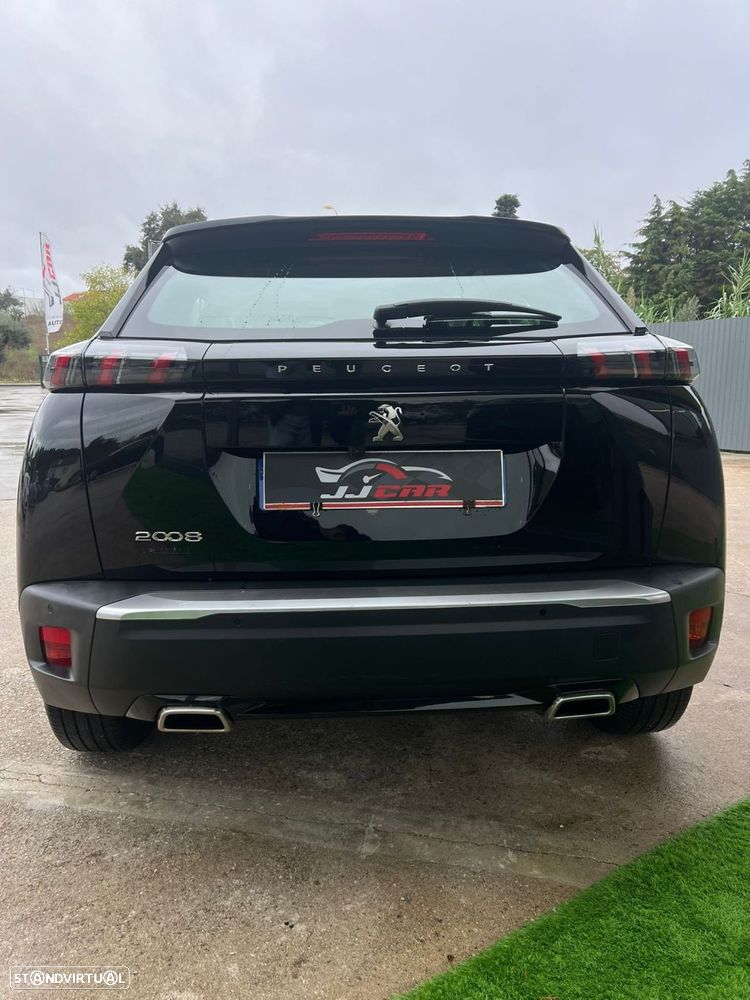 Peugeot 2008 1.2 PureTech Active EAT8 - 4