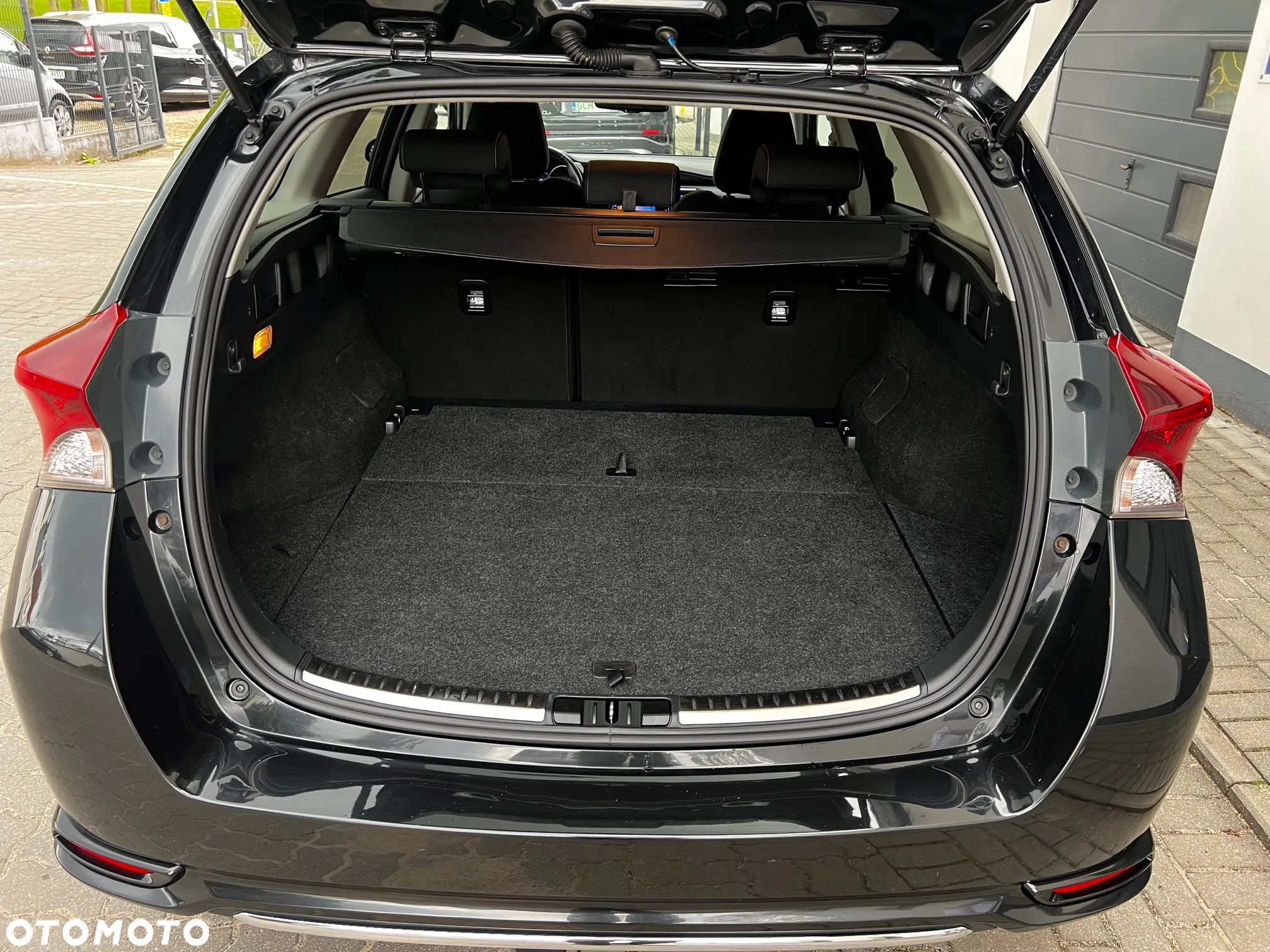 Toyota Auris 1.8 VVT-i Hybrid Automatik Touring Sports Edition S+ - 21