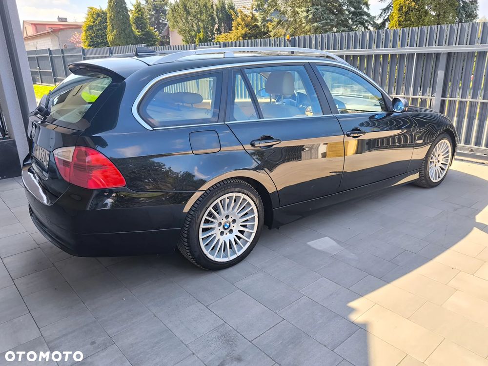 BMW Seria 3 330i - 4