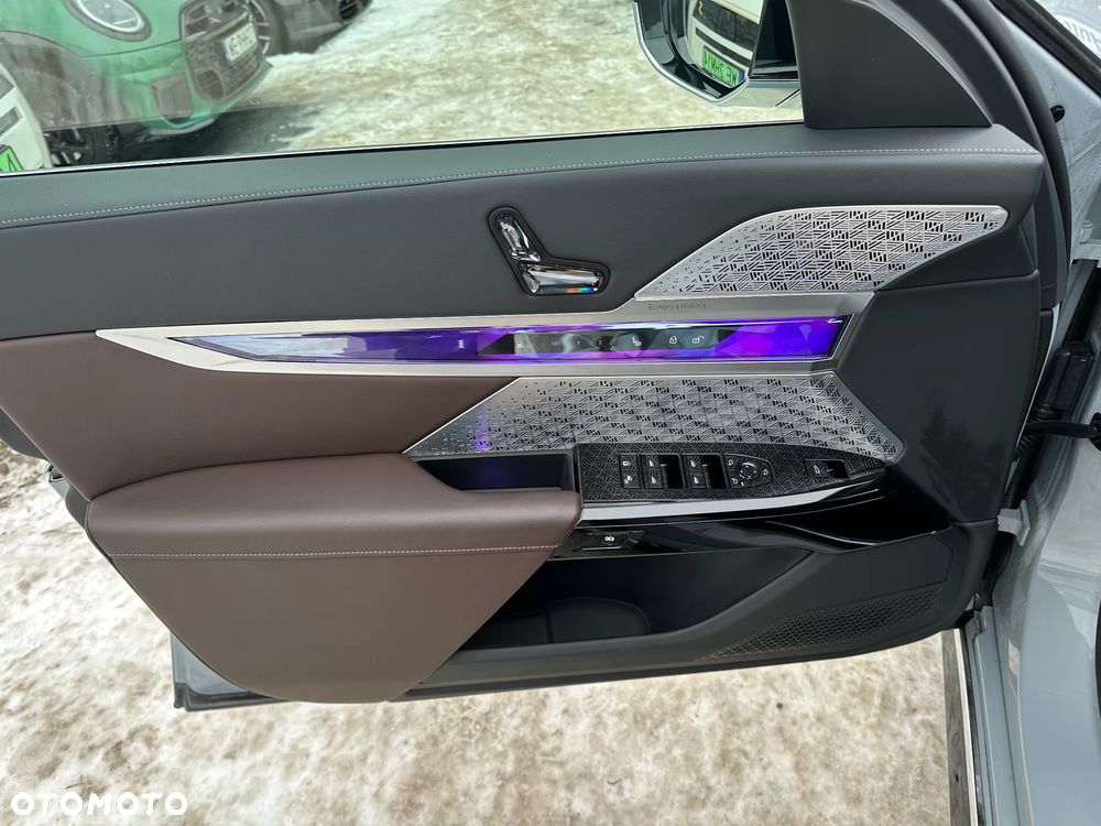 BMW Seria 7 M760e PHEV xDrive sport - 11