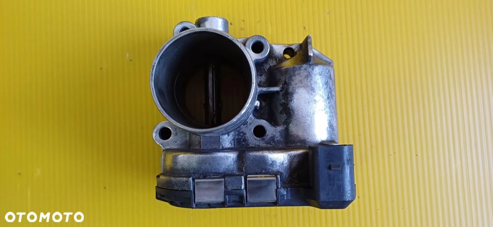 Przepustnica powietrza Renault, Nissan 2,0 DCI 0281002681 - 3