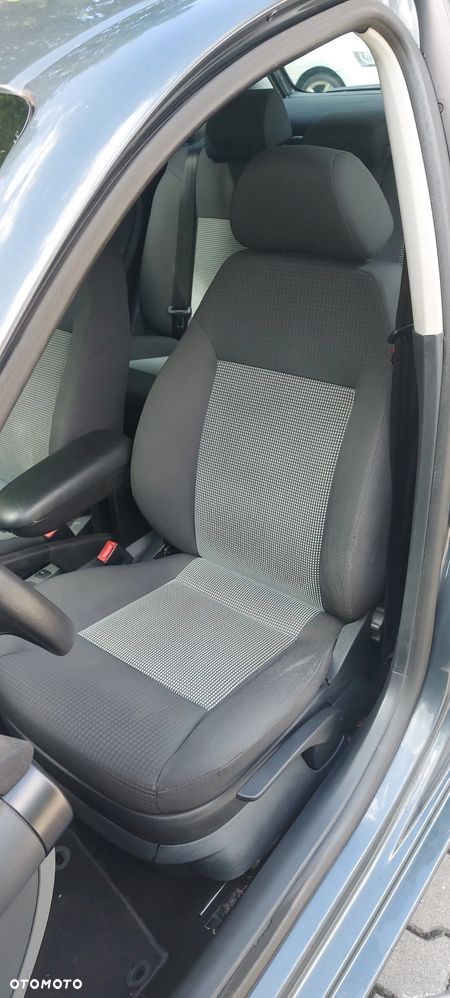 Seat Ibiza 1.4 16V Style - 11