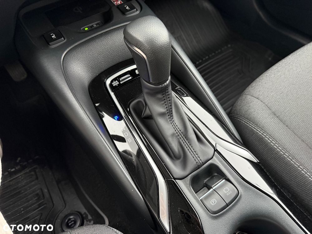 Toyota Corolla 1.8 Hybrid Comfort - 17