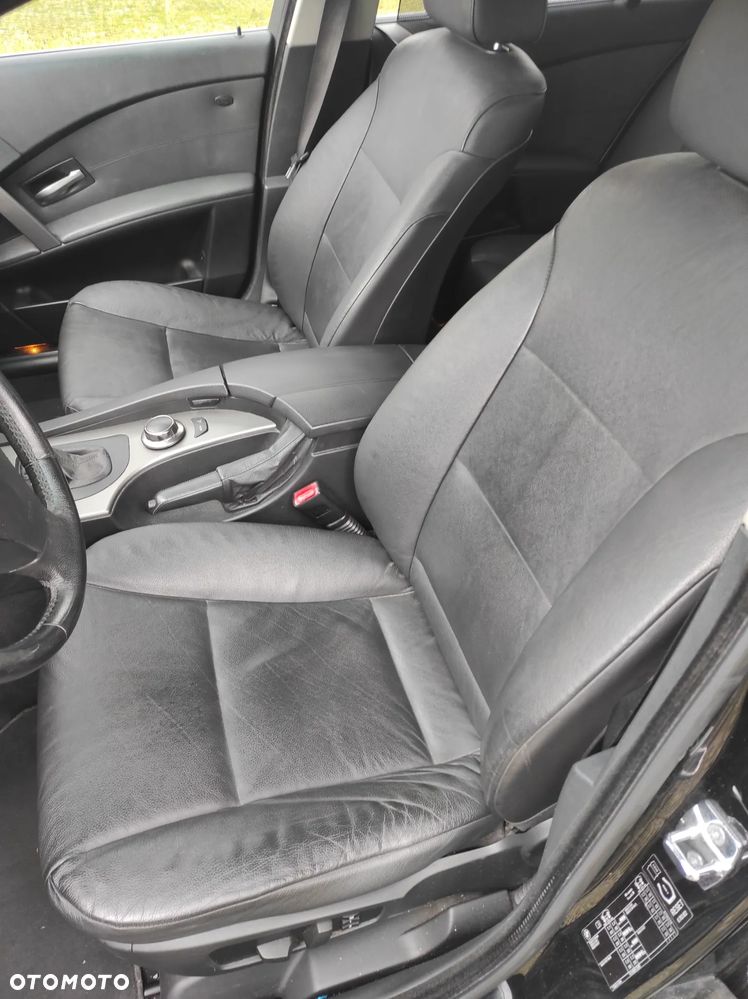 BMW Seria 5 525xi - 19