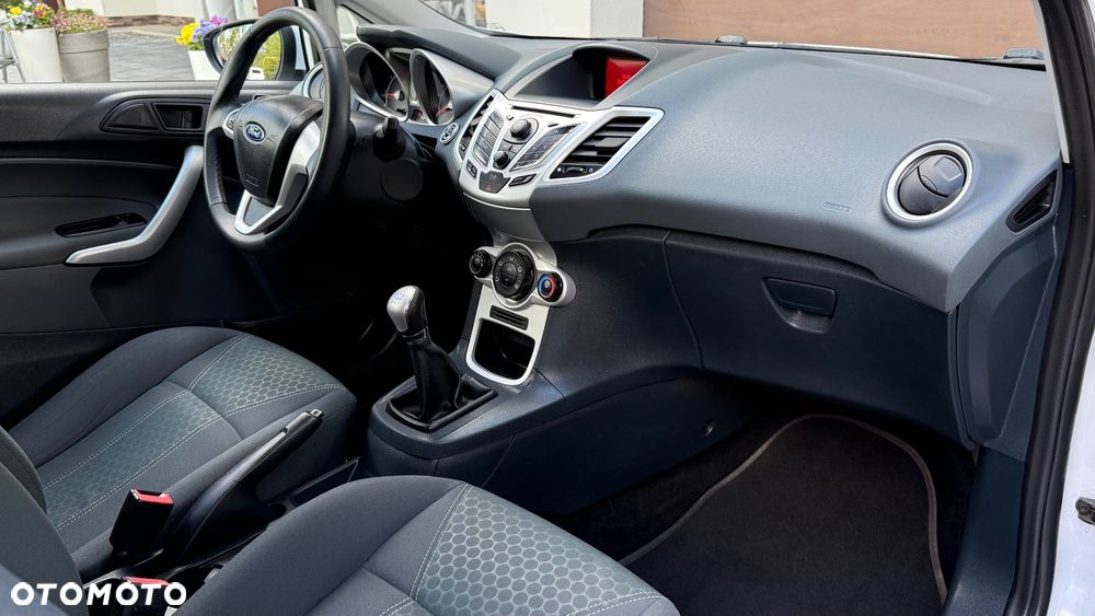 Ford Fiesta - 12