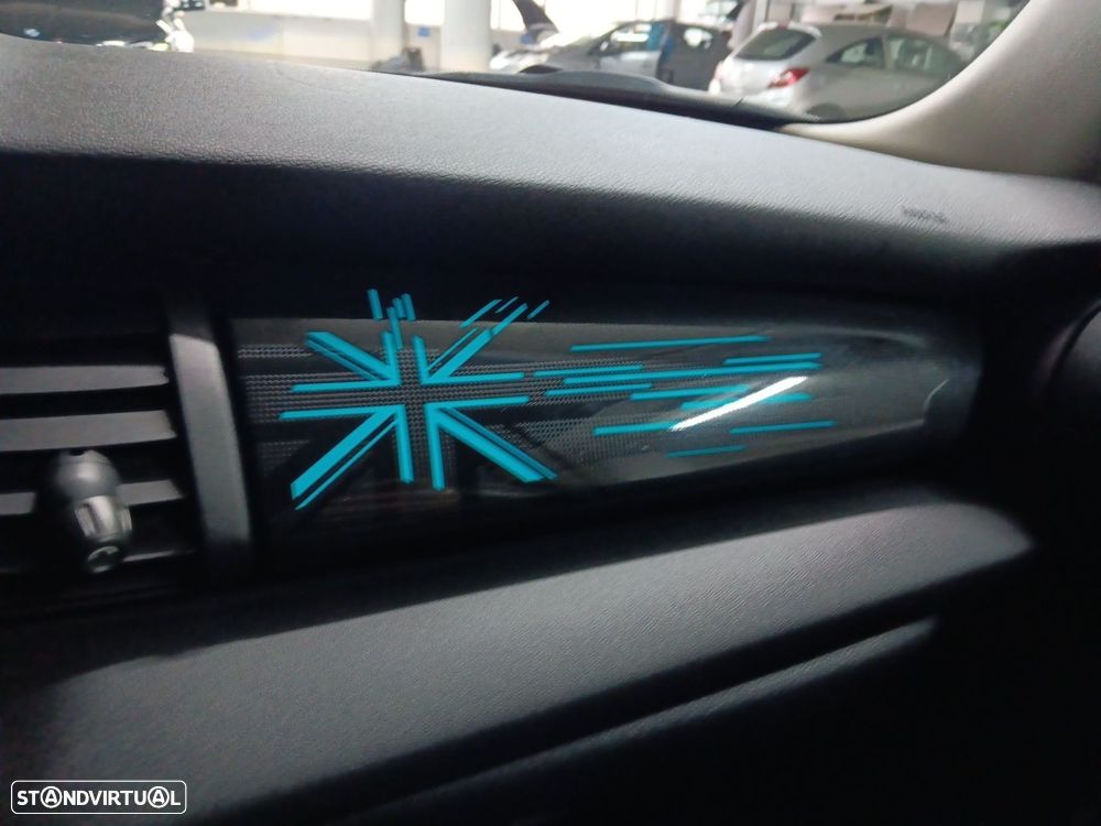 MINI 5 Portas Cooper D - 19