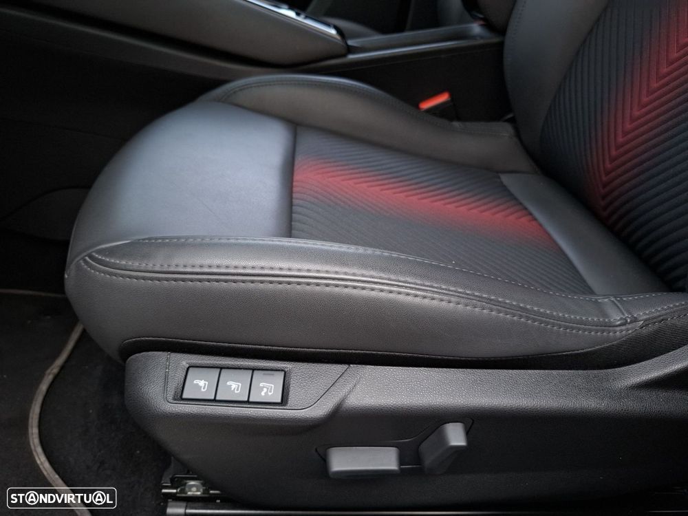 Alfa Romeo Junior 1.2 Speciale eDCT6 - 28
