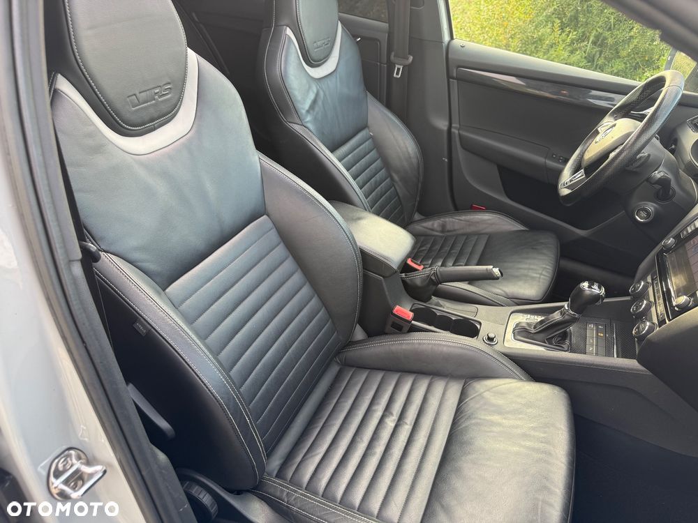 Skoda Octavia 2.0 TDI DSG RS - 10