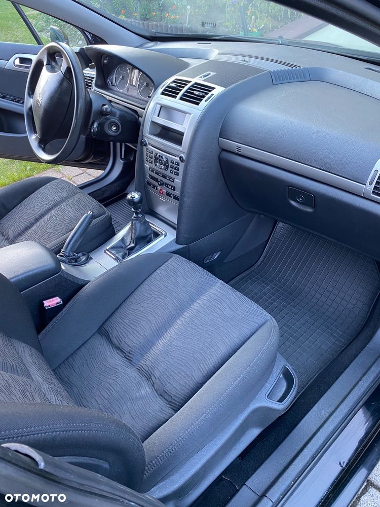 Peugeot 407 - 11