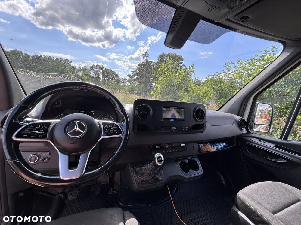Mercedes-Benz Sprinter - 8