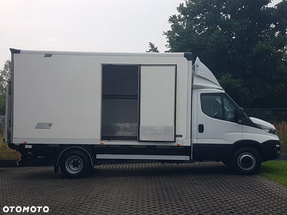 Iveco DAILY 70-180 WINDA 8EP KONTENER 4,39x2,20x2,20 IZOTERMA KLIMA 7TON BLIŹNIAKI - 16