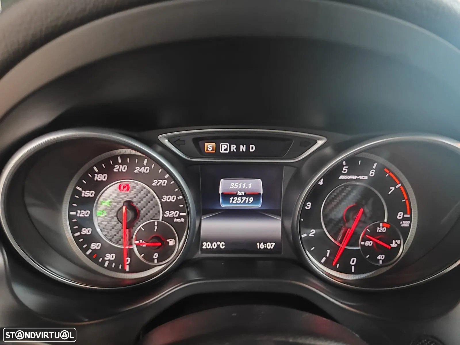 Mercedes-Benz CLA 45 AMG Shooting Brake 4-Matic - 35