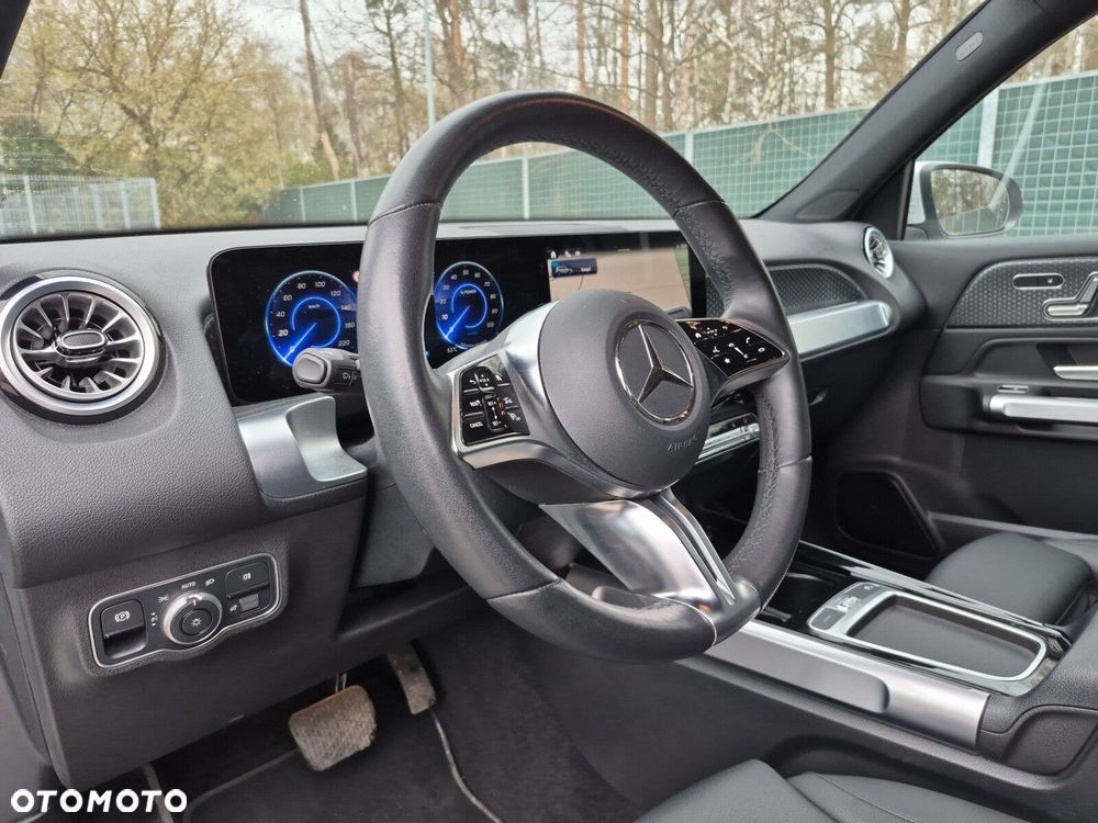 Mercedes-Benz EQB - 13