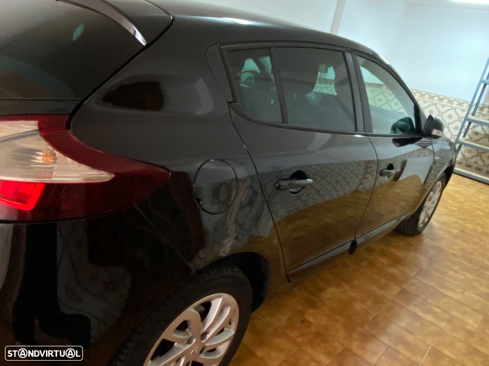 Renault Mégane 1.5 dCi Confort SS - 4