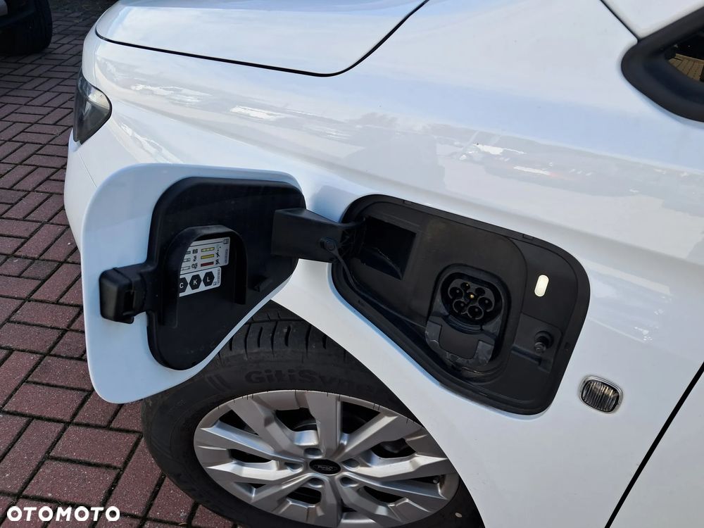 Ford Transit Connect - 25