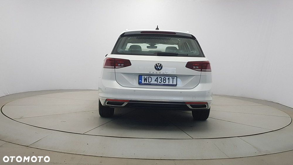 Volkswagen Passat - 6