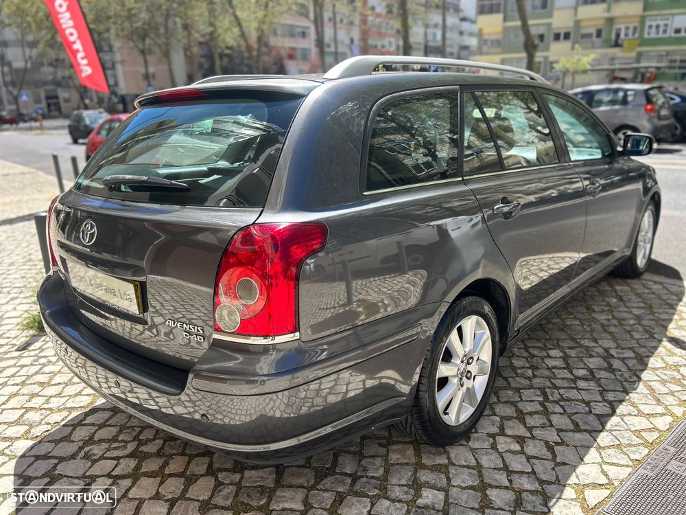 Toyota Avensis SW 2.0 D-4D - 8