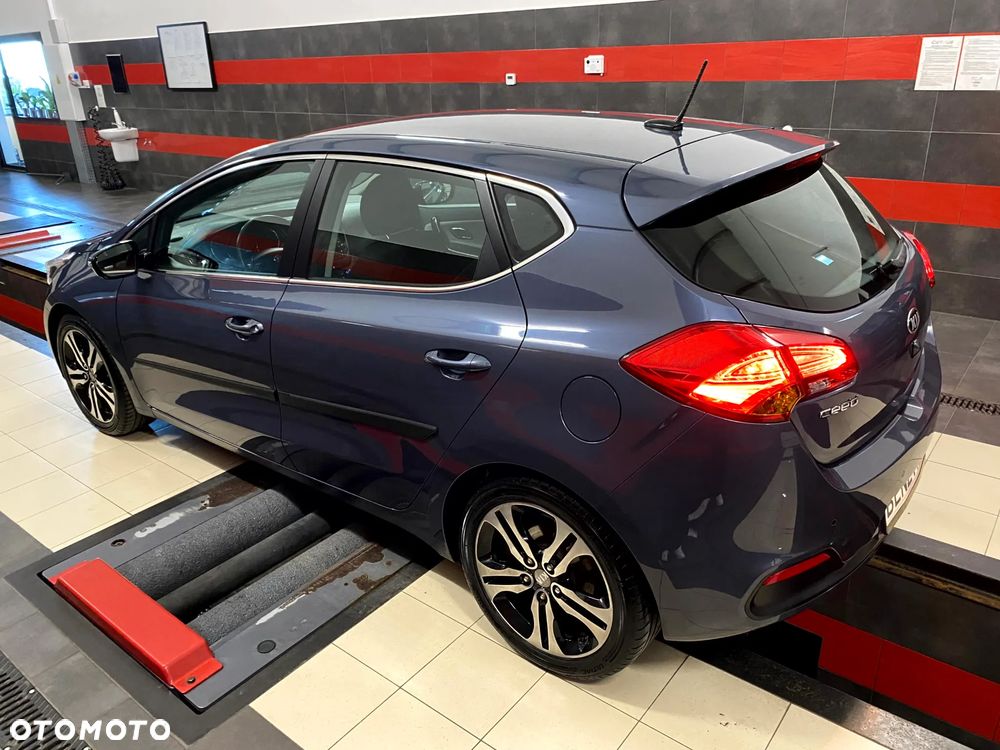 Kia Ceed 1.6 GDI XL DCT - 12