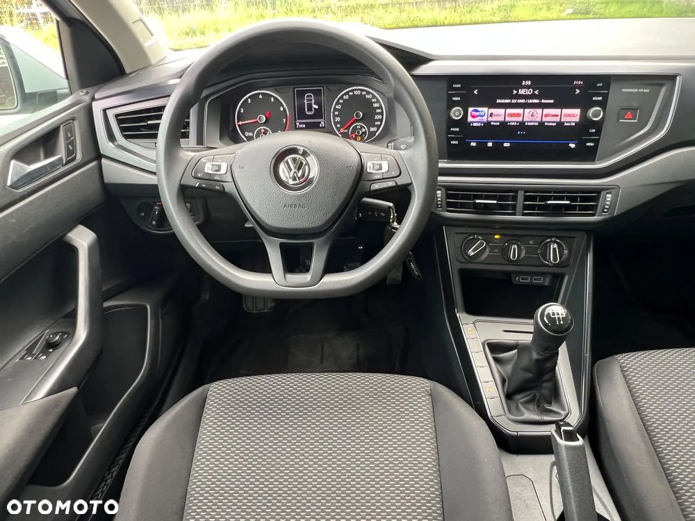 Volkswagen Polo 1.0 ACTIVE - 21