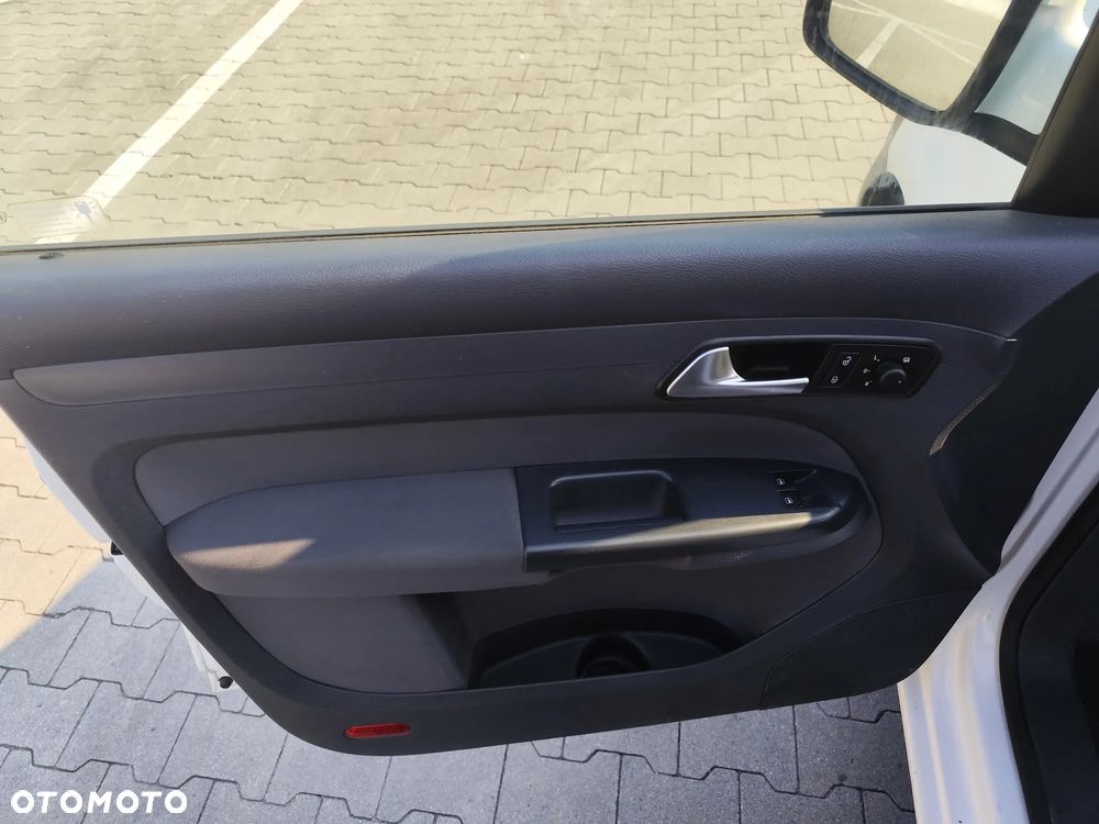 Volkswagen Caddy - 12