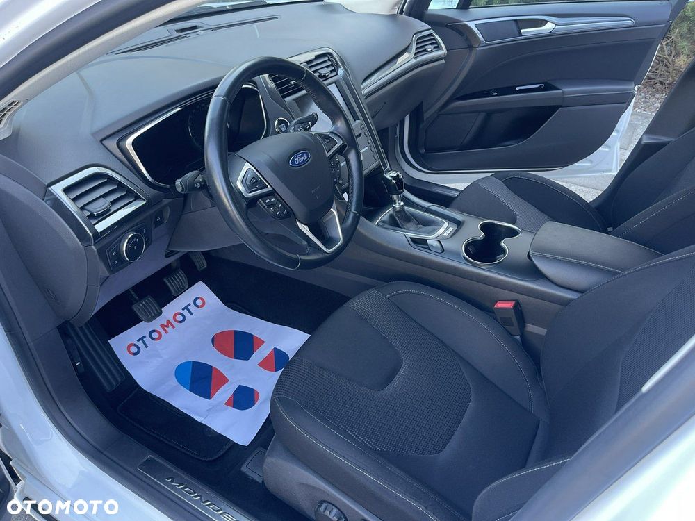 Ford Mondeo - 22