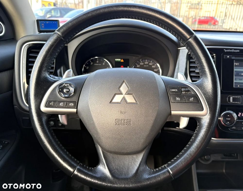 Mitsubishi Outlander 2.0 Intense + CVT - 12