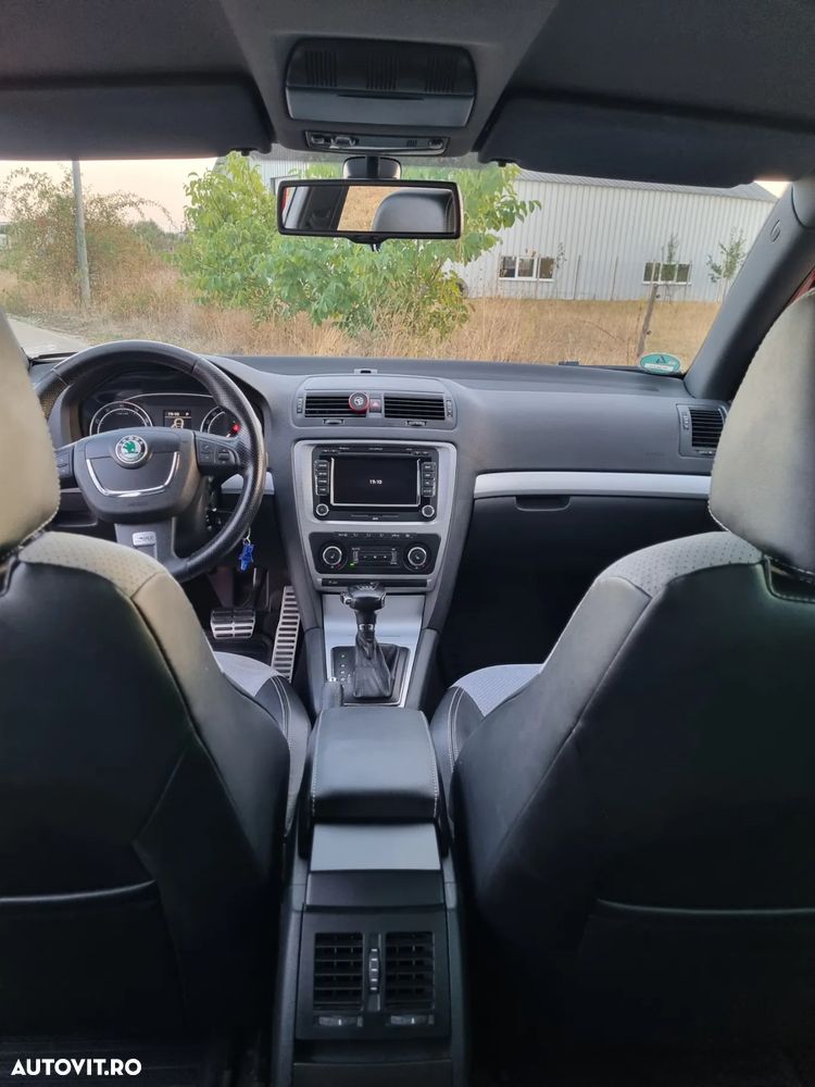 Skoda Octavia Combi 2.0 TFSI RS DSG - 10