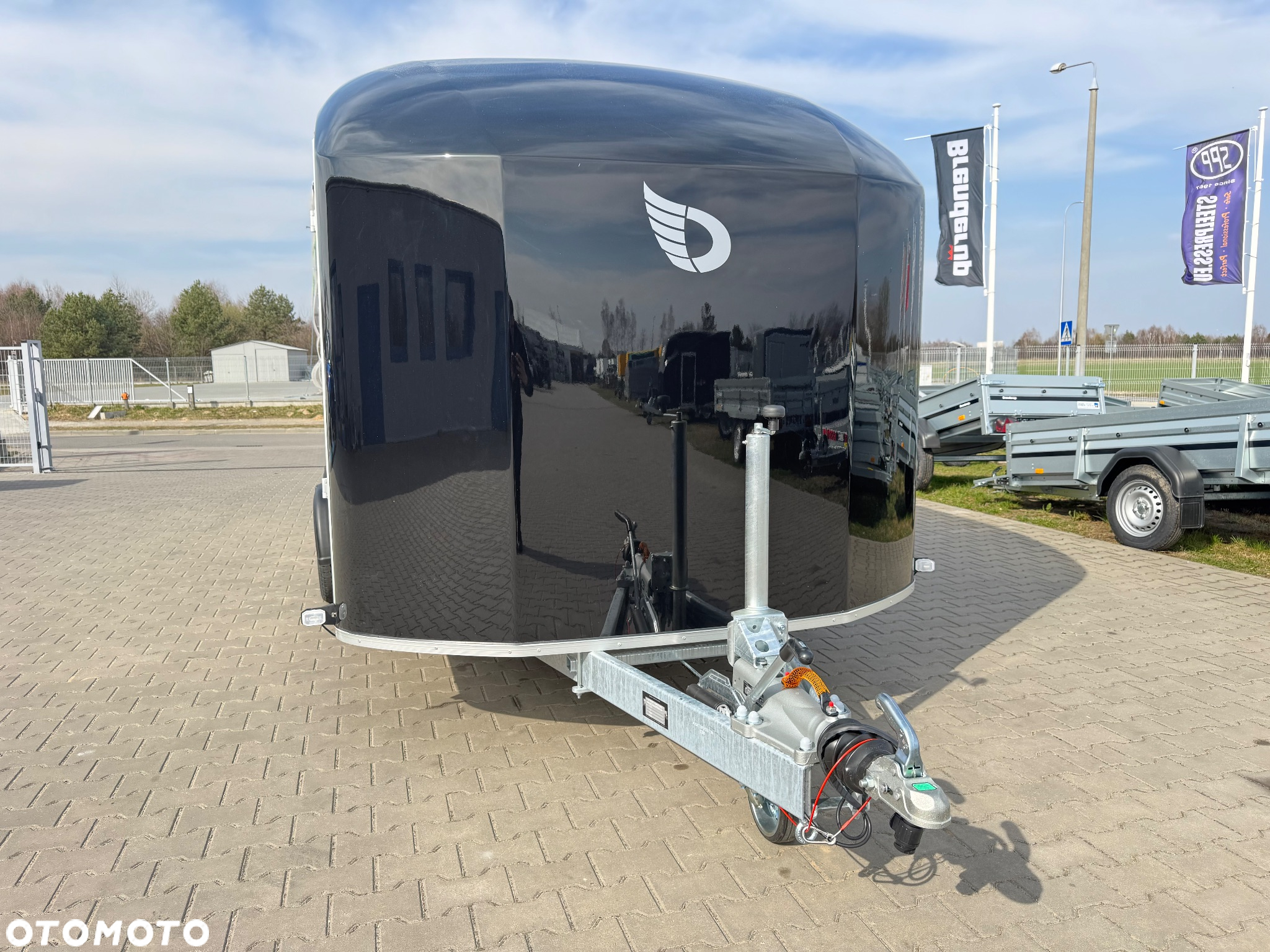 Debon C1000 - kryta laweta | 490 x 202 cm / 3500kg / felgi ALU / wciągarka elektryczna - 9