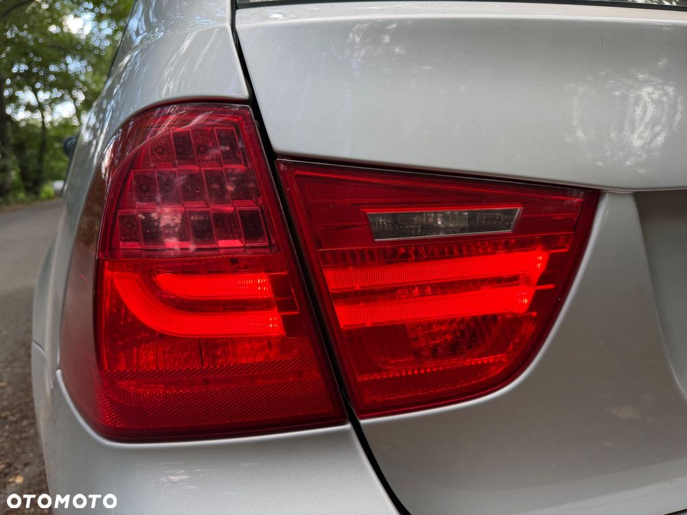BMW Seria 3 320d DPF - 24