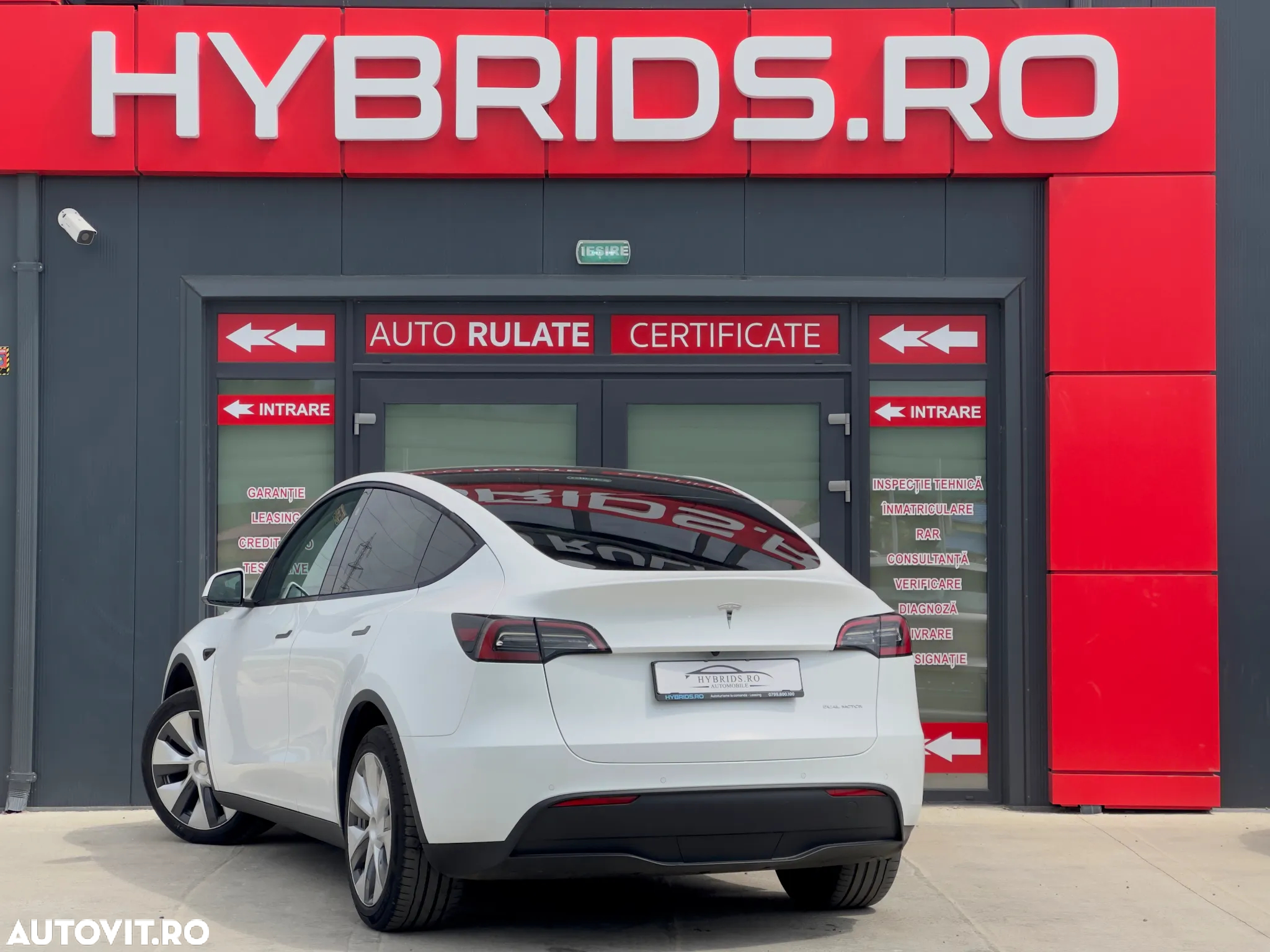 Tesla Model Y Long Range Dual Motor AWD - 6