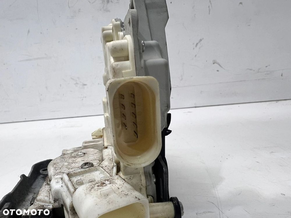 ZAMEK DRZWI PRAWY PRZÓD AUDI A6 C7 4G2837016 9 PIN - 4