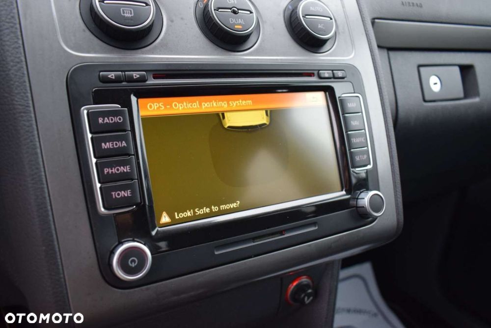 Volkswagen Touran - 31