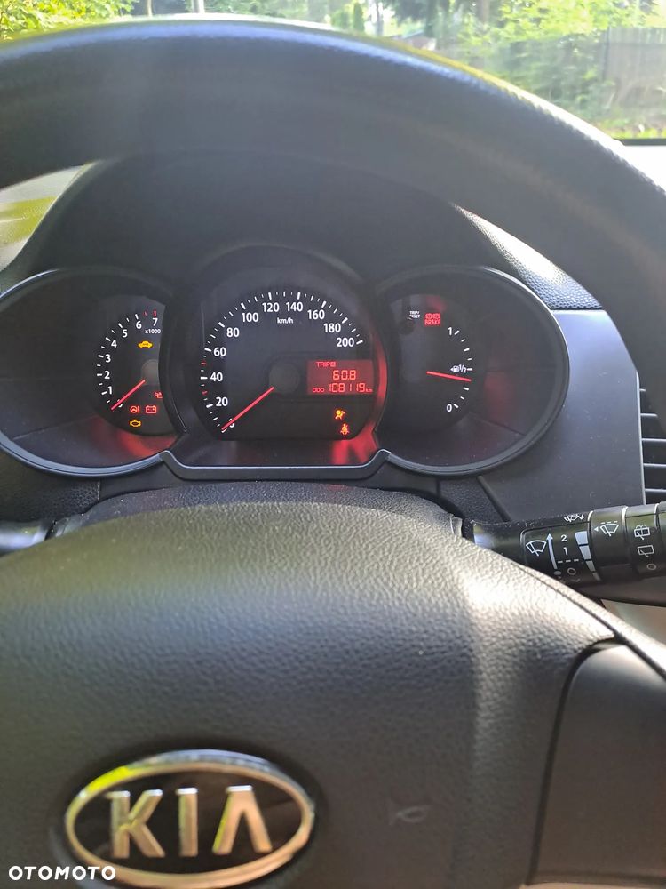 Kia Picanto 1.0 L - 12