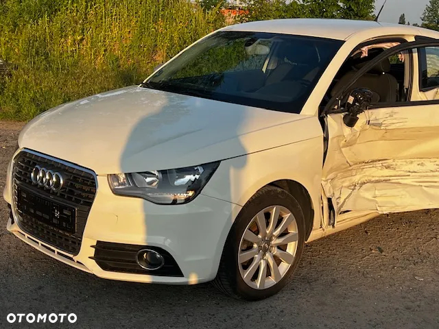 Audi A1 1.2 TFSI Attraction - 6
