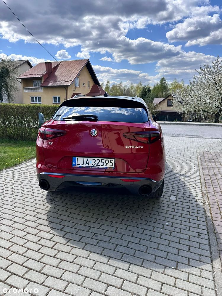 Alfa Romeo Stelvio 2.0 Turbo Veloce TI Q4 - 11