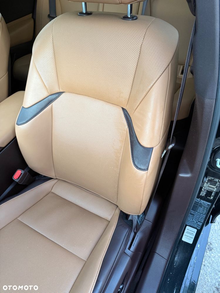 Lexus ES 300h Business Edition - 13