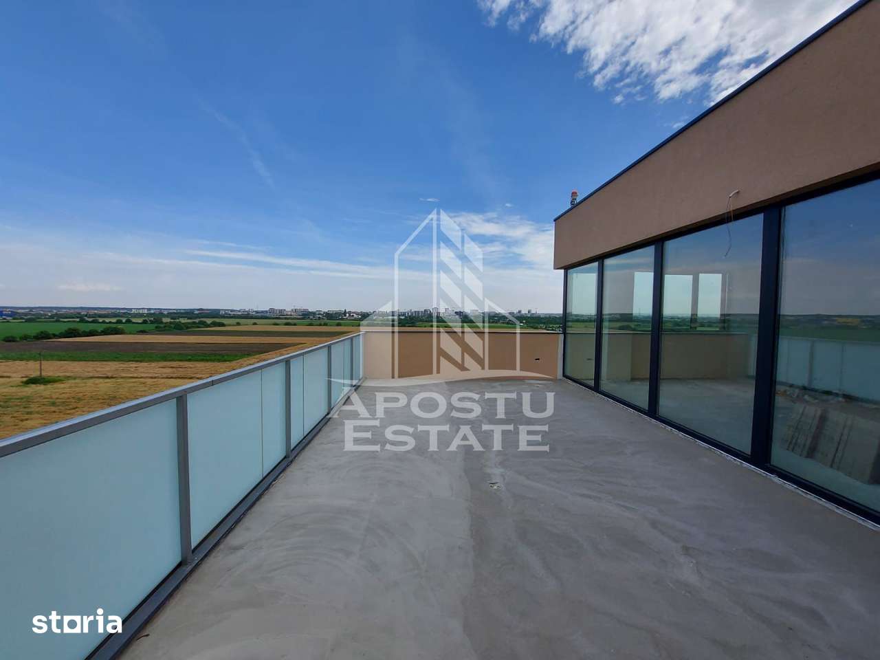 Penthouse cu terasa de 70 mp , zona Torontalului — fotografia 3