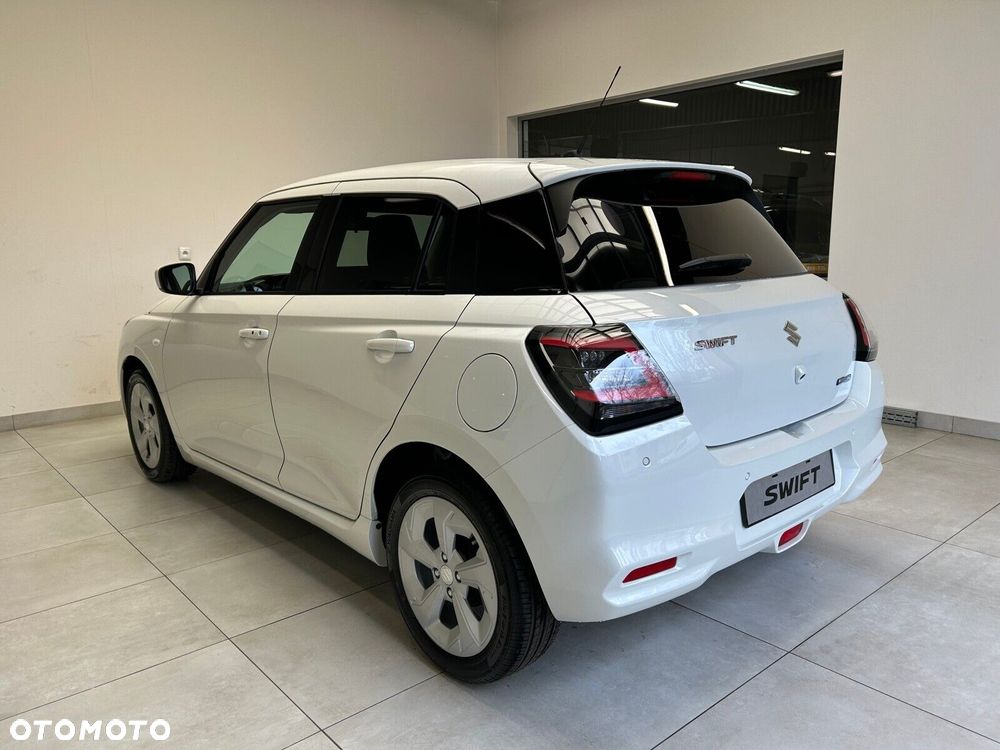 Suzuki Swift - 4