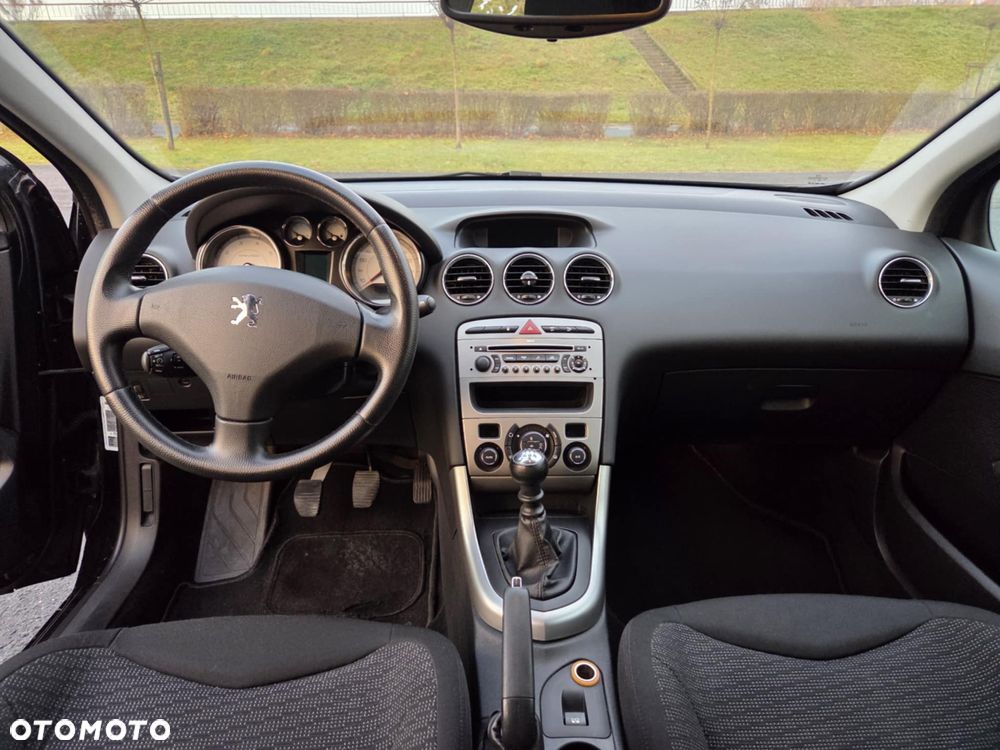 Peugeot 308 1.6 Premium - 6