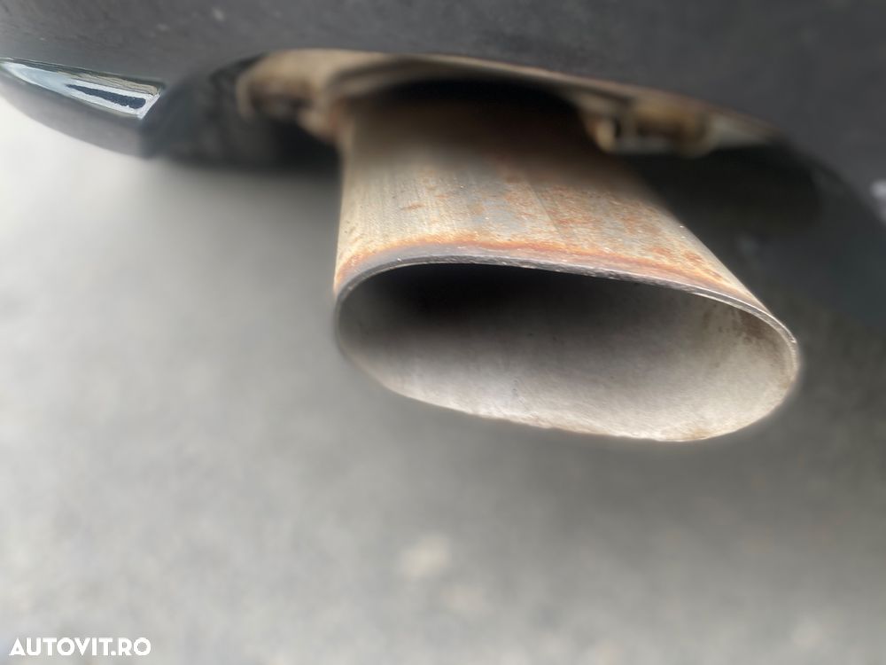 BMW Seria 3 318d DPF Touring Edition Exclusive - 13