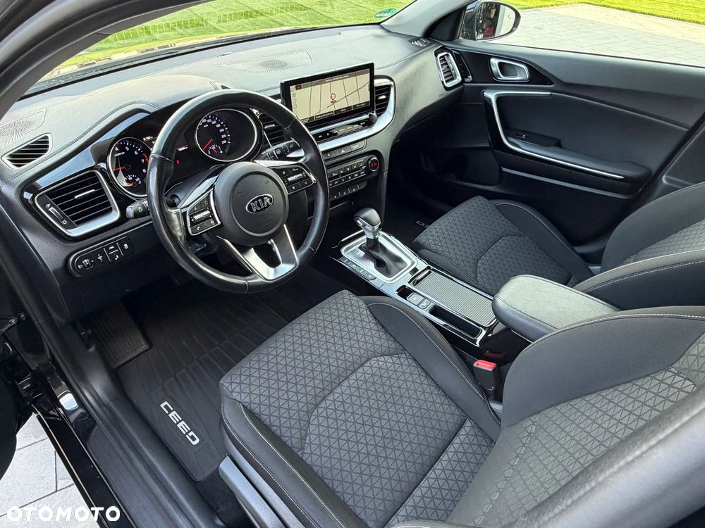 Kia Ceed 1.4 T-GDI DCT OPF Spirit - 17
